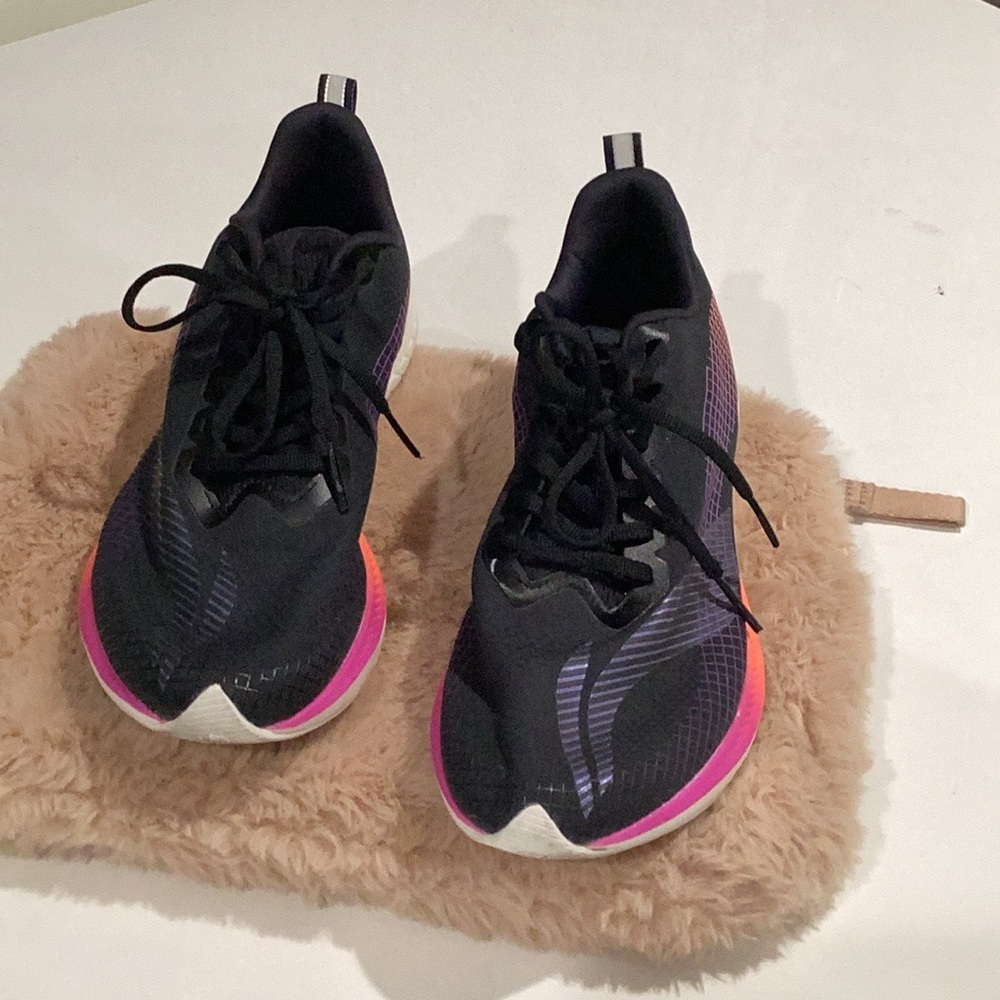 Dynamic Black and Pink Women's Athletic Shoes